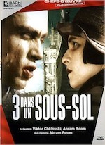 TROIS DANS UN SOUS-SOL