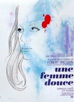 UNE FEMME DOUCE