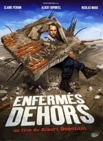ENFERMÉS DEHORS