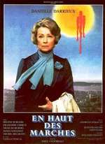 EN HAUT DES MARCHES