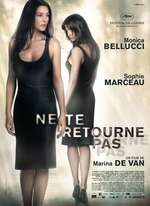 NE TE RETOURNE PAS